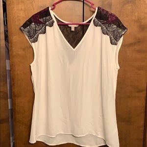 Banana republic white top with black lace detail